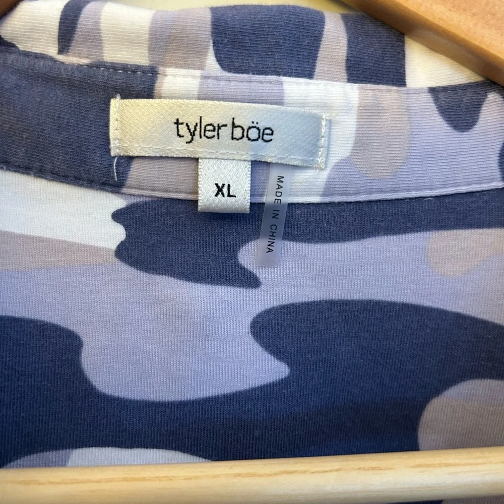 Tyler Boe White and Blue Button Down Shirt - Picture 2 of 6